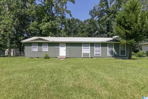 2528 Oak Leaf Ln, Adamsville, AL 35005