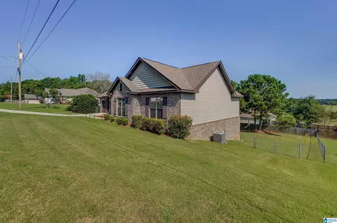 115 Sara Ln, Clanton, AL 35045 photo 2