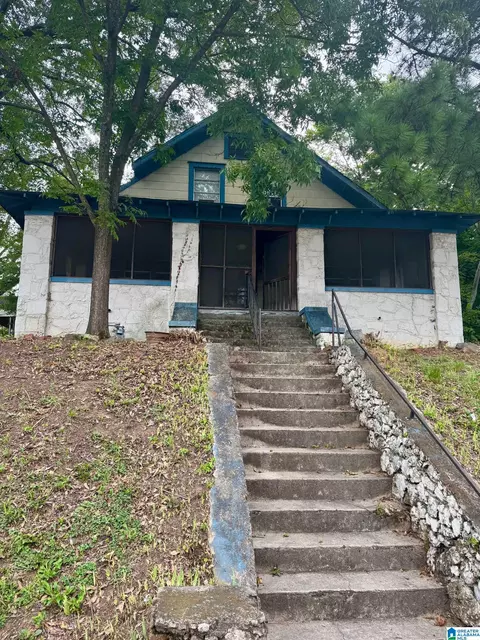 1402 Fred L Shuttlesworth Dr, Birmingham, AL 35234