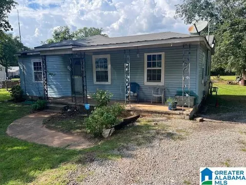 504 Lancaster St E, Talladega, AL 35160