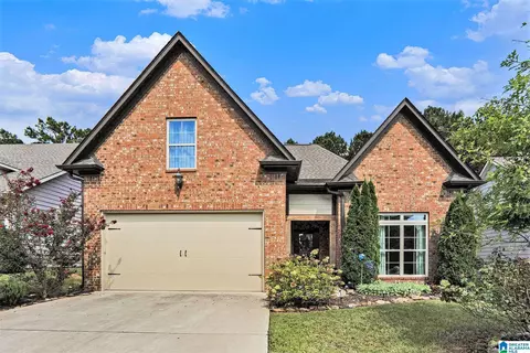1032 Pine Valley Dr, Calera, AL 35040