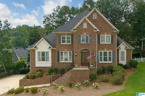 604 Lake Crest Dr, Hoover, AL 35226