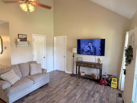 Entry Way - 91 Briarfield Rd, Warrior, AL 35180 photo 1 of 1