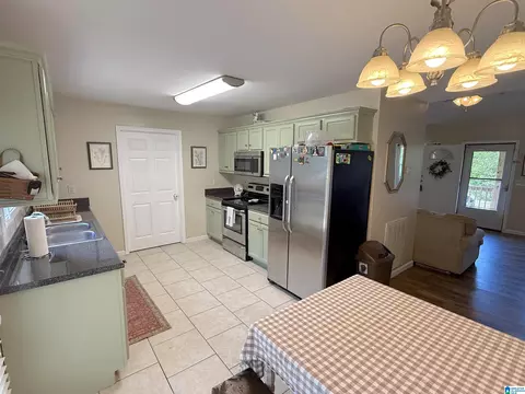 Kitchen - 91 Briarfield Rd, Warrior, AL 35180 photo 1 of 2