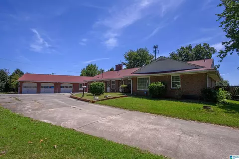 2041 Parkview Dr, Pelham, AL 35124