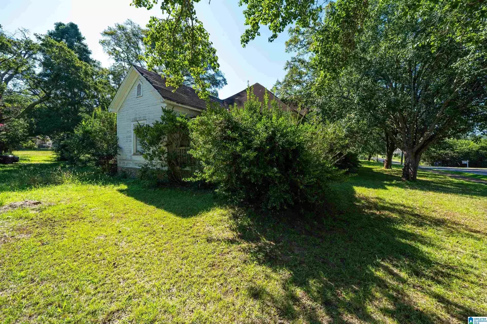 Exterior - 20 3rd Ave, Lincoln, AL 35096 photo 3 of 5