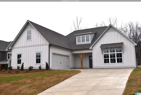 409 Gateshead Dr, Sterrett, AL 35147