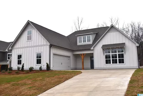 409 Gateshead Dr, Sterrett, AL 35147