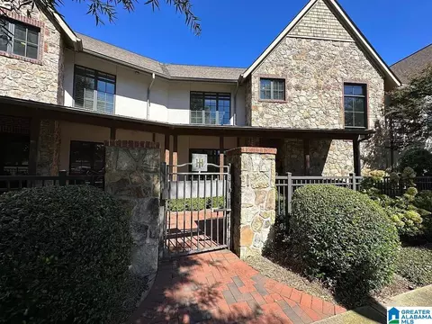 200 Hallman Hl E #213, Homewood, AL 35209