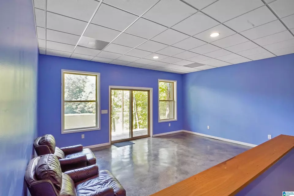 Living - 290 Paint Creek Overlook, Sylacauga, AL 35151 photo 7 of 9