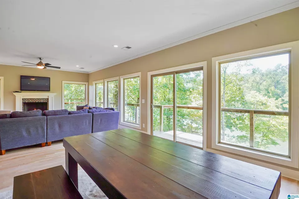 Dining - 290 Paint Creek Overlook, Sylacauga, AL 35151 photo 2 of 3