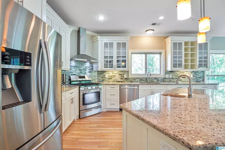 Kitchen - 290 Paint Creek Overlook, Sylacauga, AL 35151 photo 5 of 7