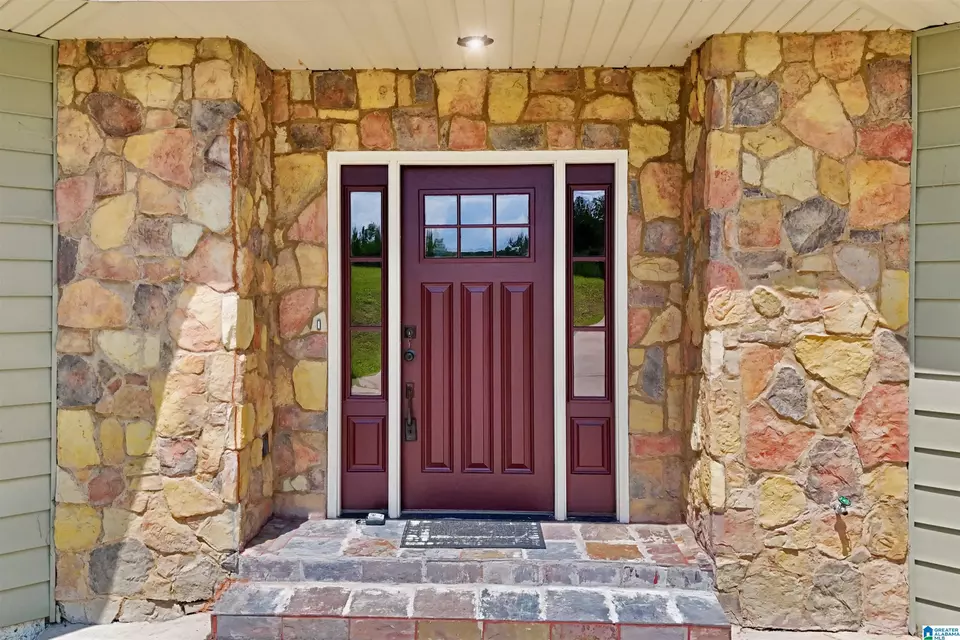 Entry Way - 290 Paint Creek Overlook, Sylacauga, AL 35151 photo 1 of 4