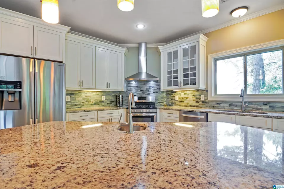 Kitchen - 290 Paint Creek Overlook, Sylacauga, AL 35151 photo 3 of 7