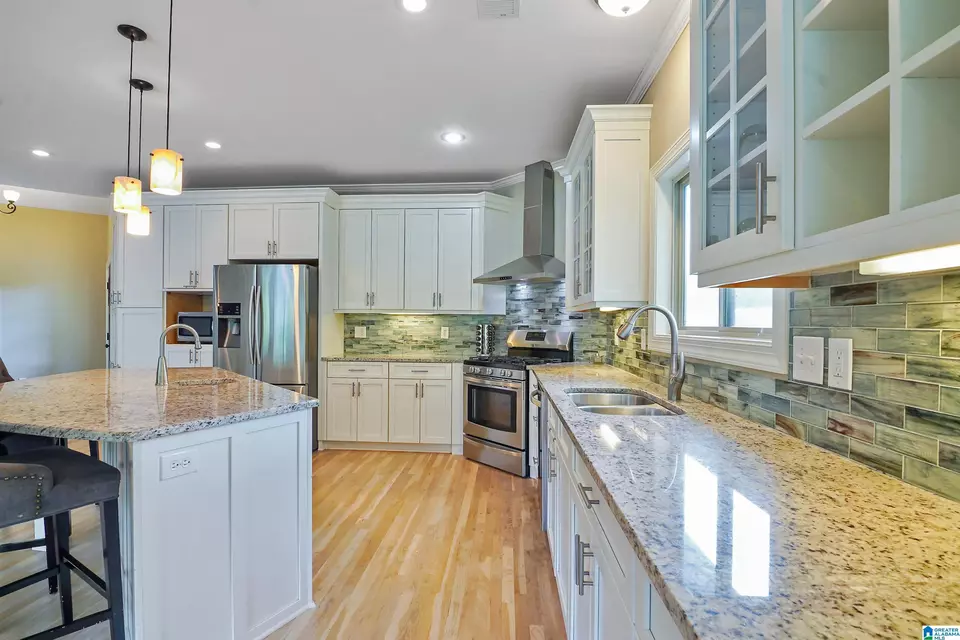 Kitchen - 290 Paint Creek Overlook, Sylacauga, AL 35151 photo 2 of 7
