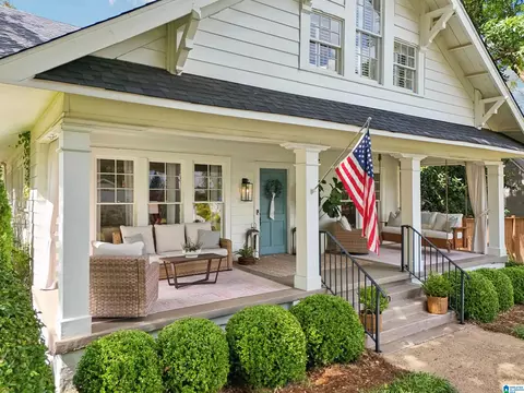 Exterior - 400 4th Ave, Oneonta, AL 35121 photo 3 of 30
