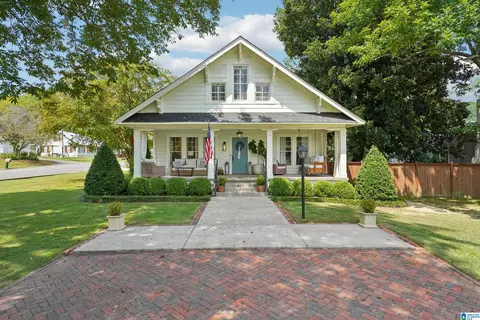 Exterior - 400 4th Ave, Oneonta, AL 35121 photo 2 of 30