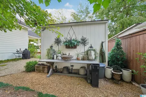 Exterior - 400 4th Ave, Oneonta, AL 35121 photo 13 of 30