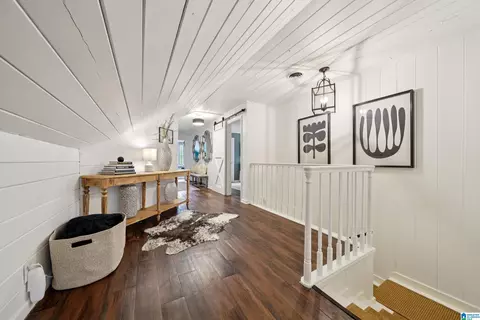 Entry Way - 400 4th Ave, Oneonta, AL 35121 photo 2 of 2