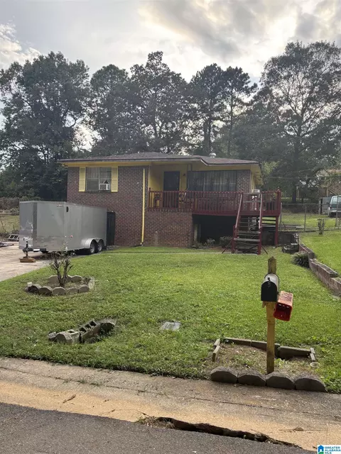 230 Marsh Ave, Hueytown, AL 35023