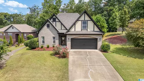565 Fultonbrook Dr, Fultondale, AL 35068