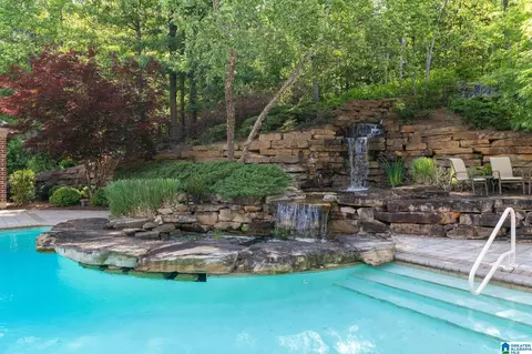 487 Spring Valley Dr, Chelsea, AL 35043