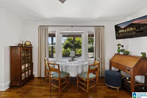 Dining - 722 1st Ave, Oneonta, AL 35121 photo 1 of 1
