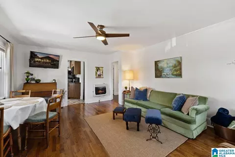 Living - 722 1st Ave, Oneonta, AL 35121 photo 2 of 2