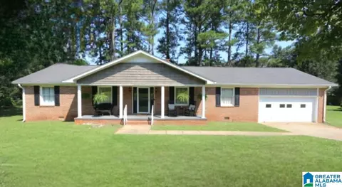 1010 Tomahawk Dr, Talladega, AL 35160