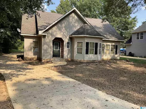 450 SW 8th Ave, Childersburg, AL 35044