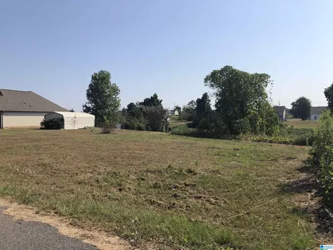 525 8th Ave #1, Pleasant Grove, AL 35127