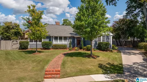 10 Oakwood Ct, Tuscaloosa, AL 35401