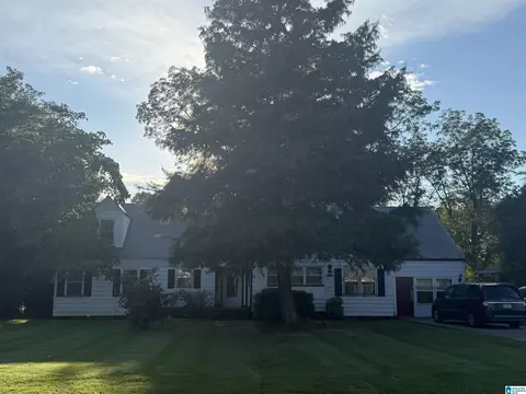 315 Moorefield Dr, Talladega, AL 35160