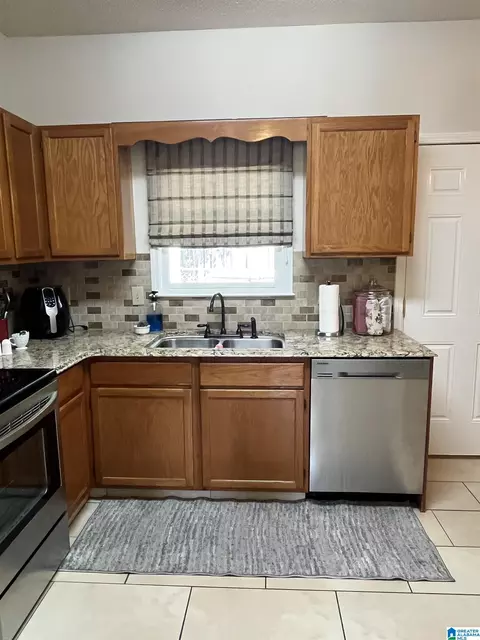 Kitchen - 106 Bethany Ln, Clanton, AL 35046 photo 3 of 3