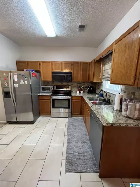 Kitchen - 106 Bethany Ln, Clanton, AL 35046 photo 2 of 3