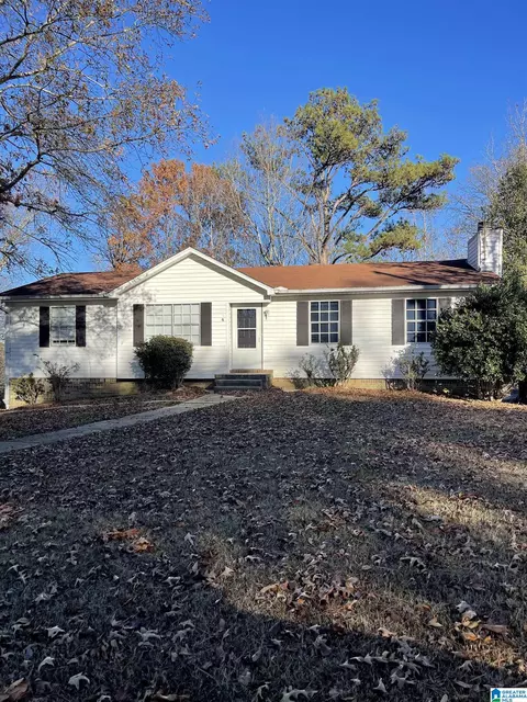 837 Twin Ridge Dr, Gardendale, AL 35071