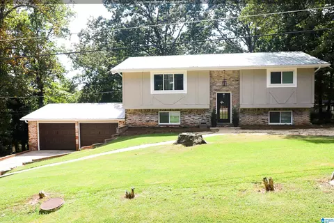 1008 Jo Ann Dr, Anniston, AL 36206