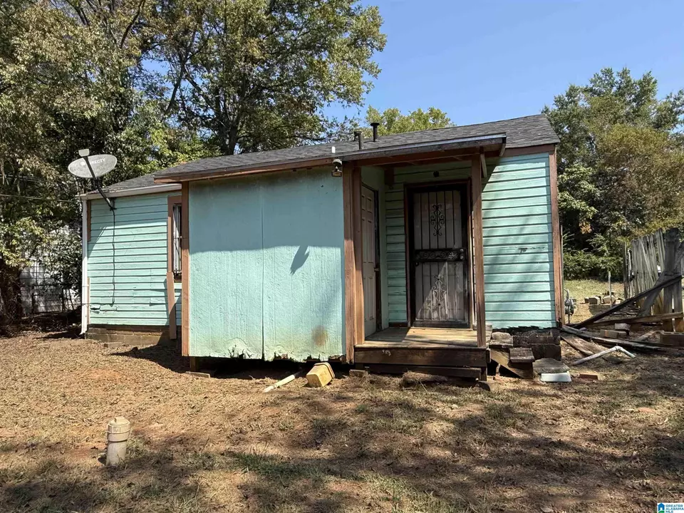 Exterior - 408 Henson St, Midfield, AL 35228 photo 3 of 6