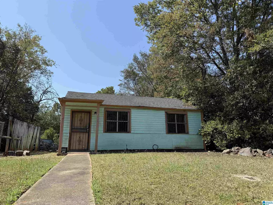 Exterior - 408 Henson St, Midfield, AL 35228 photo 1 of 6