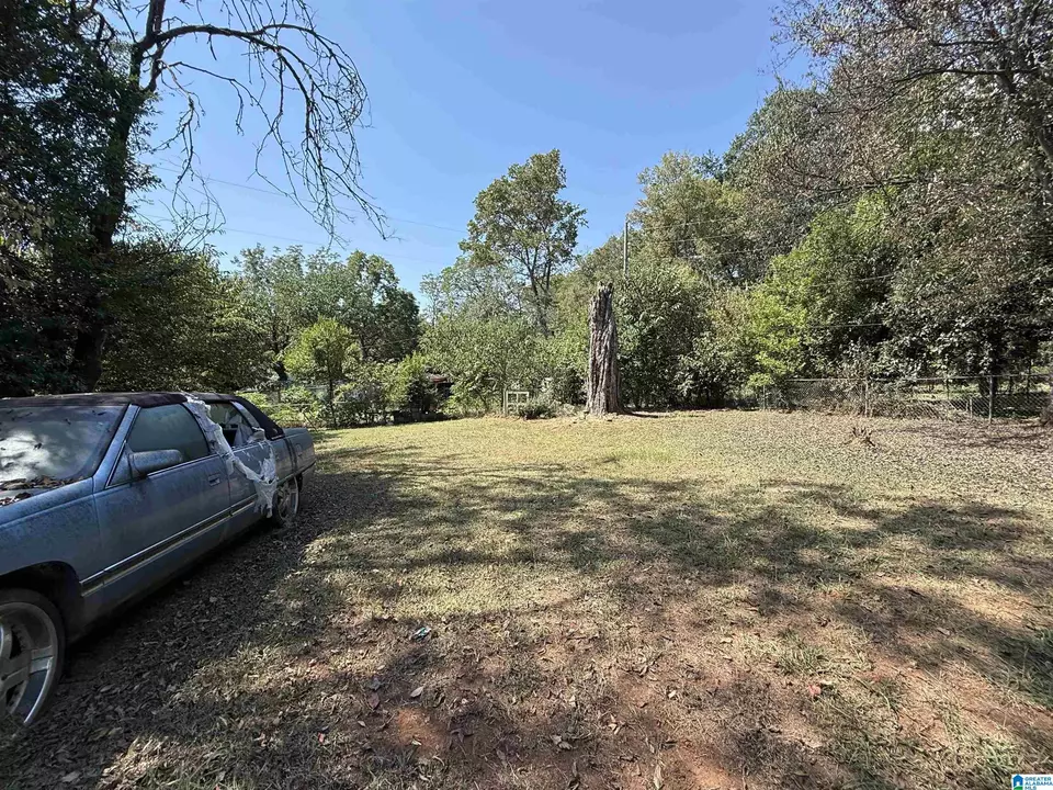 Exterior - 408 Henson St, Midfield, AL 35228 photo 5 of 6