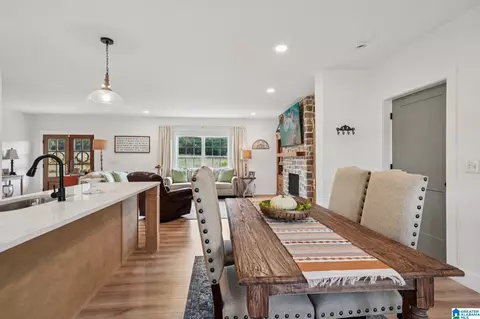 Dining - 65 Kudzu Rd, Oneonta, AL 35121 photo 3 of 3