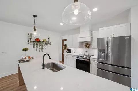 Kitchen - 65 Kudzu Rd, Oneonta, AL 35121 photo 2 of 4