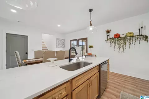 Kitchen - 65 Kudzu Rd, Oneonta, AL 35121 photo 3 of 4