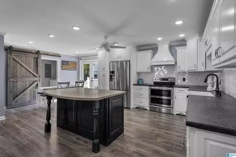 3203 Hudson St, Jasper, AL 35503 photo 9