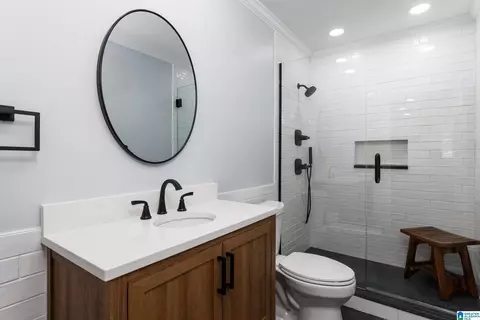 Bath - 167 Lock Haven Cir, Riverside, AL 35135 photo 1 of 11