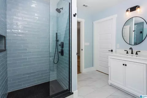 Bath - 167 Lock Haven Cir, Riverside, AL 35135 photo 8 of 11