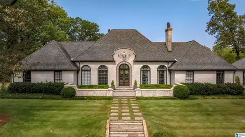 3400 E Briarcliff Rd, Mountain Brook, AL 35223