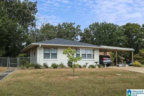 1208 Vine St, Anniston, AL 36207