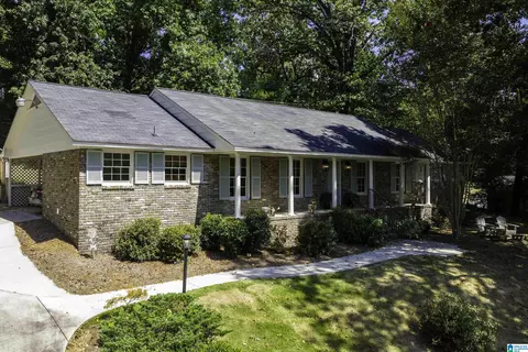 1312 Round Hill Rd, Vestavia Hills, AL 35216