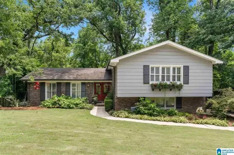 3625 Kingshill Rd, Mountain Brook, AL 35223